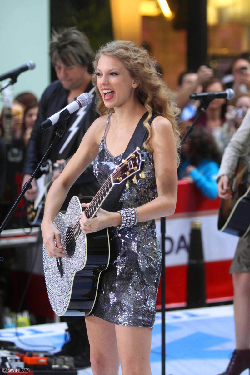 Taylor Swift at The Today Show — photo 633