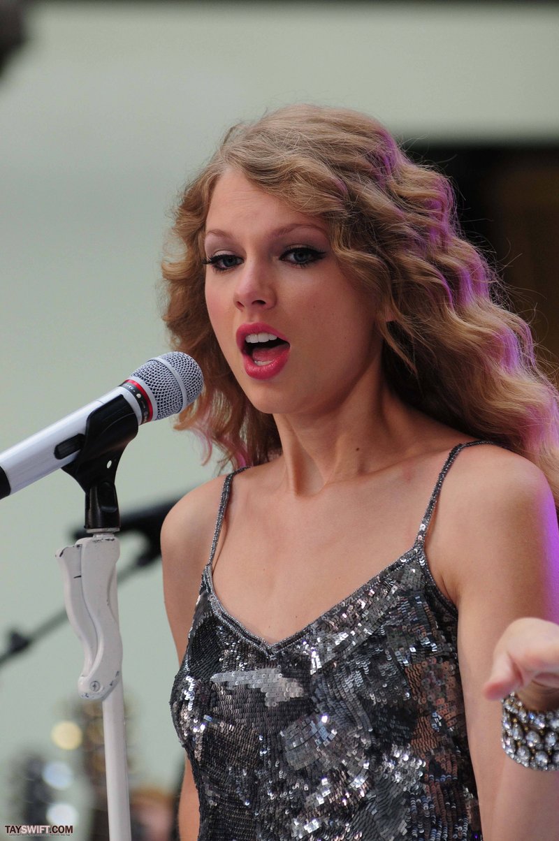 Taylor Swift at The Today Show — photo 700