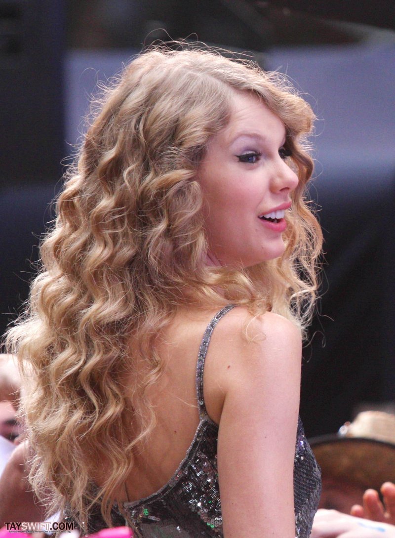 Taylor Swift at The Today Show — photo 728