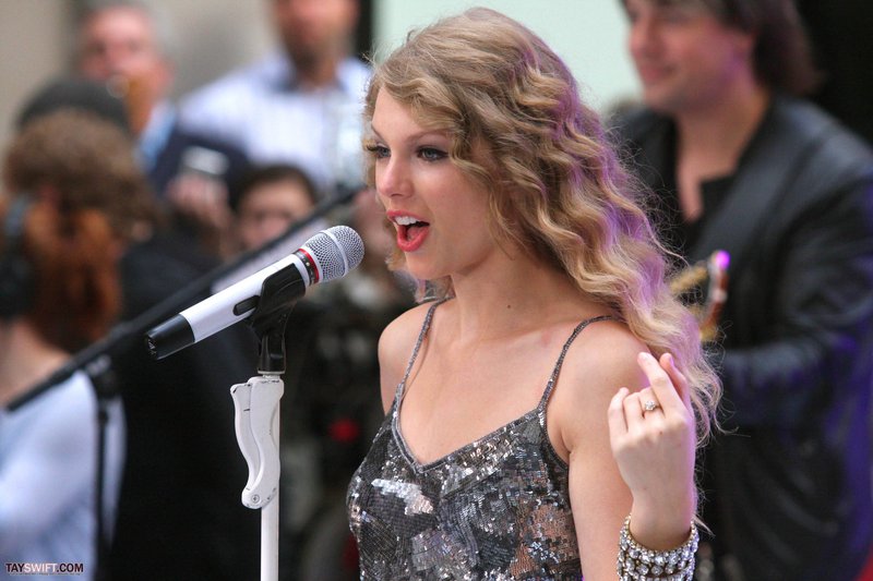Taylor Swift at The Today Show — photo 737