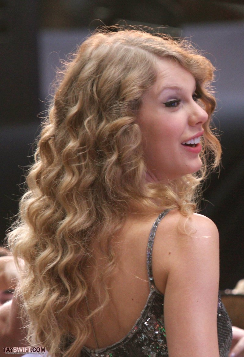 Taylor Swift at The Today Show — photo 739