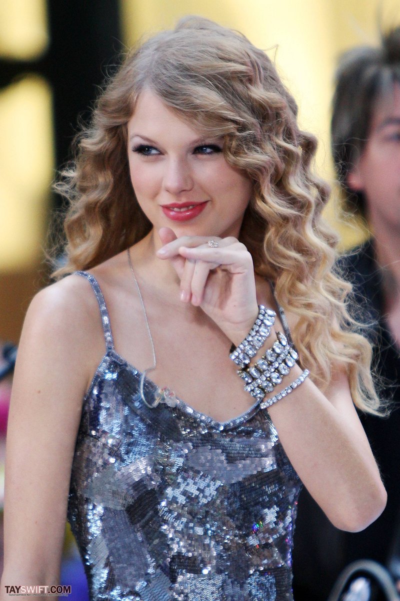 Taylor Swift at The Today Show — photo 756