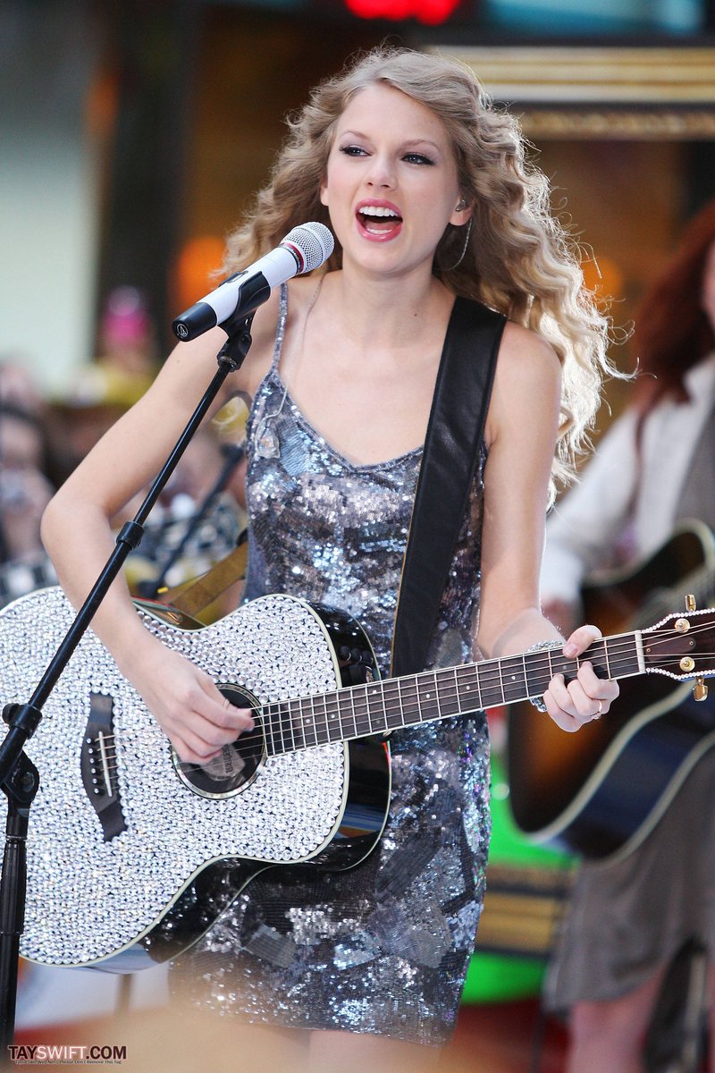 Taylor Swift at The Today Show — photo 760