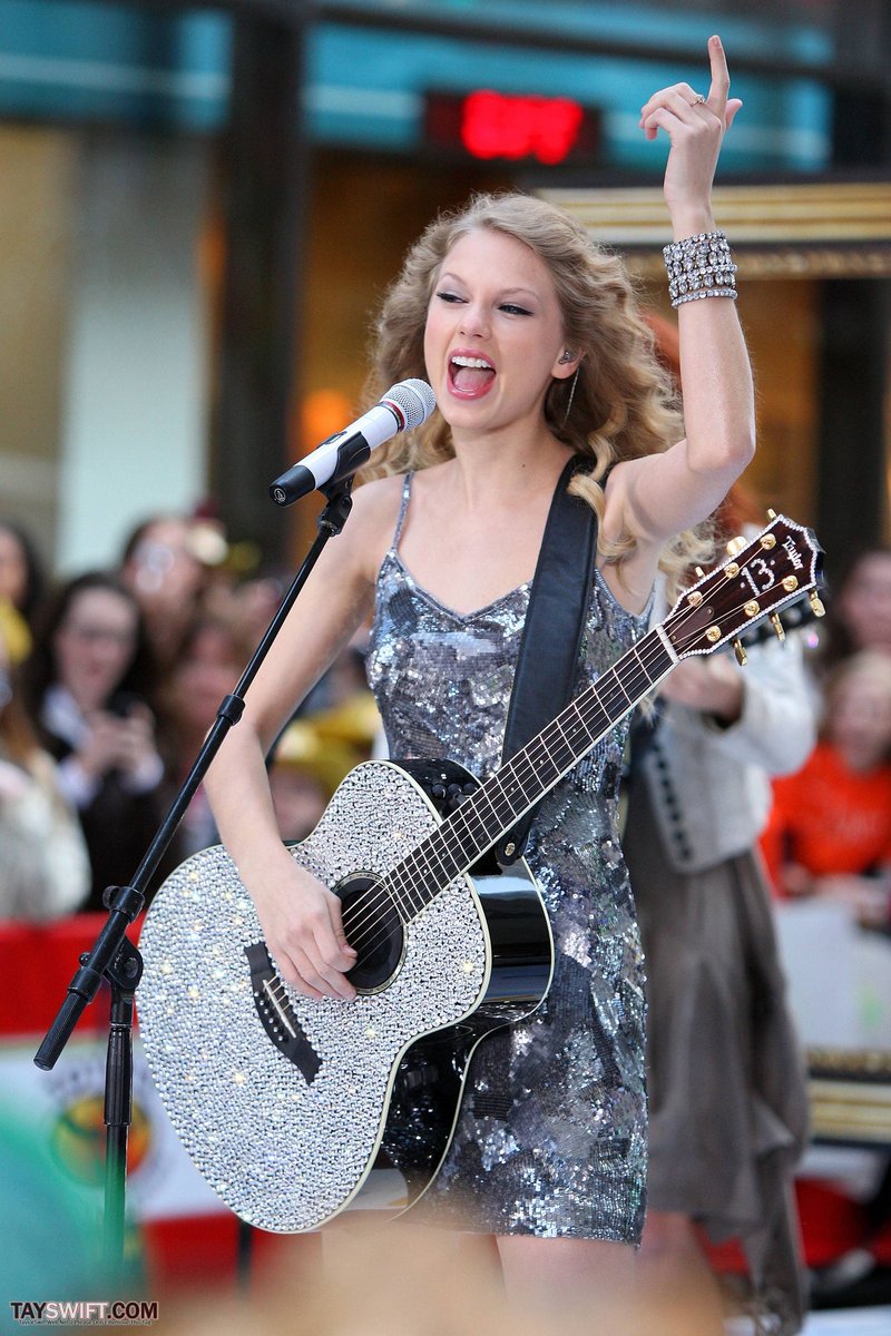Taylor Swift at The Today Show — photo 761