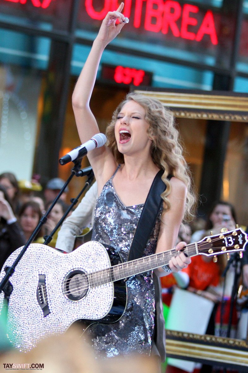 Taylor Swift at The Today Show — photo 779
