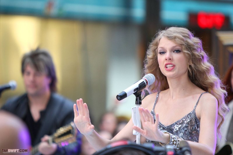 Taylor Swift at The Today Show — photo 785