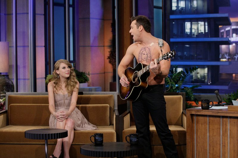 Taylor Swift at The Tonight Show With Jay Leno — photo 19
