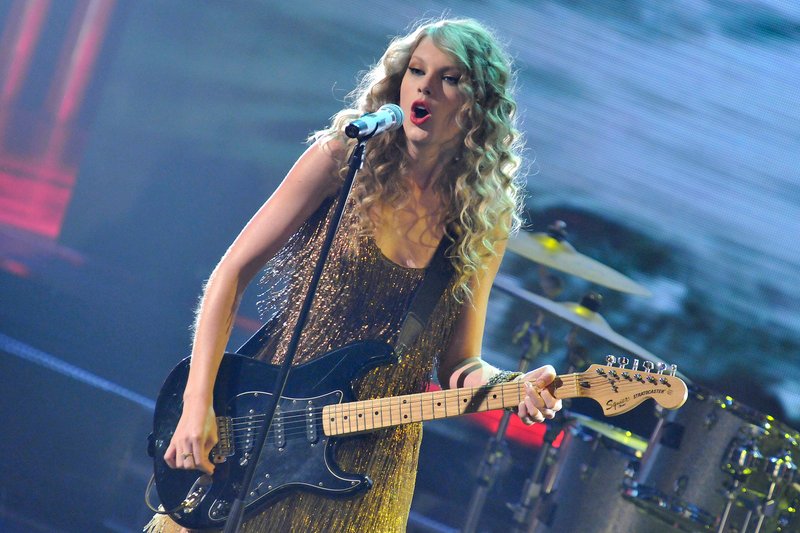 Taylor Swift at X Factor Italy — photo 6