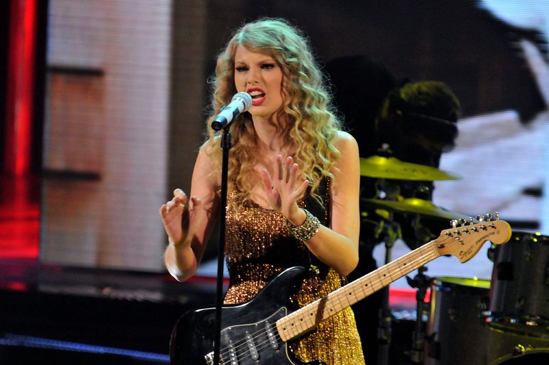 Taylor Swift at X Factor Italy — photo 7
