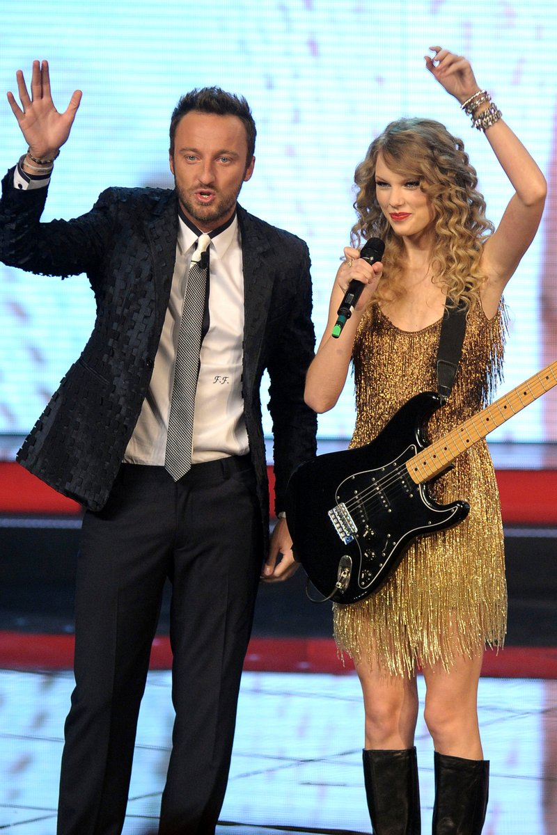 Taylor Swift at X Factor Italy — photo 18