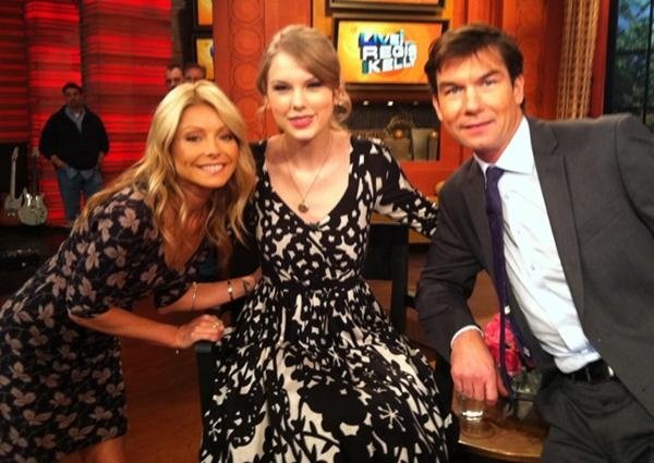 Taylor Swift at LIVE! with Regis & Kelly — photo 3