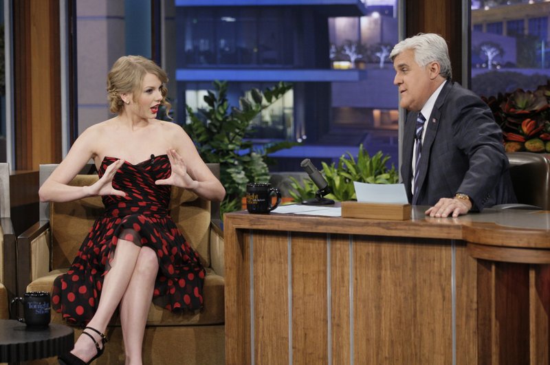 Taylor Swift at The Tonight Show With Jay Leno — photo 3