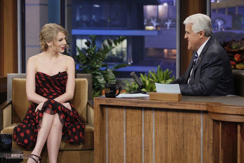 Taylor Swift at The Tonight Show With Jay Leno — photo 9