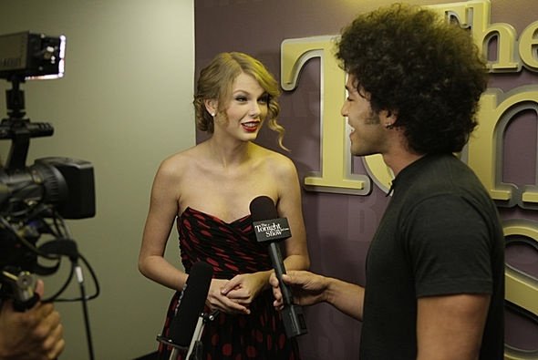 Taylor Swift at The Tonight Show With Jay Leno — photo 12
