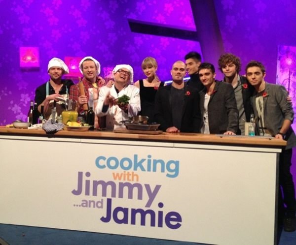 Taylor Swift at Alan Carr: Chatty Man — photo 3