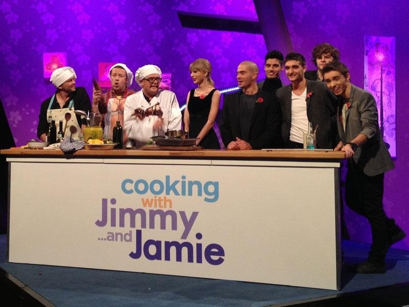 Taylor Swift at Alan Carr: Chatty Man — photo 4