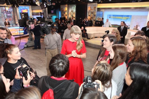 Taylor Swift at Good Morning America — photo 7