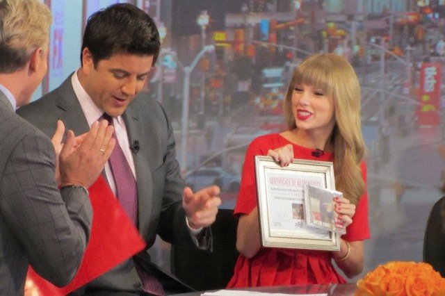 Taylor Swift at Good Morning America — photo 25