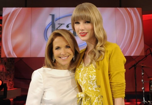 Taylor Swift at Katie — photo 3