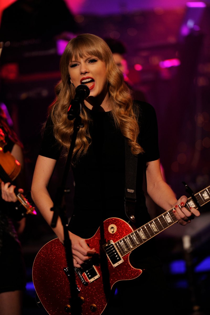 Taylor Swift at The Late Show with David Letterman — photo 10