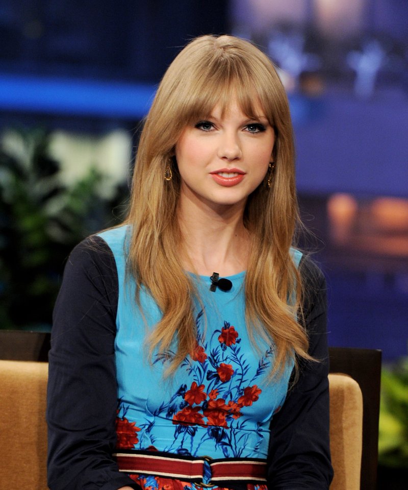 Taylor Swift at The Tonight Show With Jay Leno — photo 12