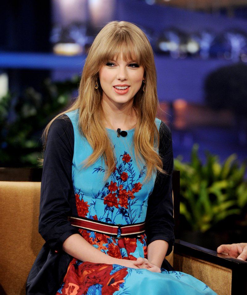 Taylor Swift at The Tonight Show With Jay Leno — photo 15