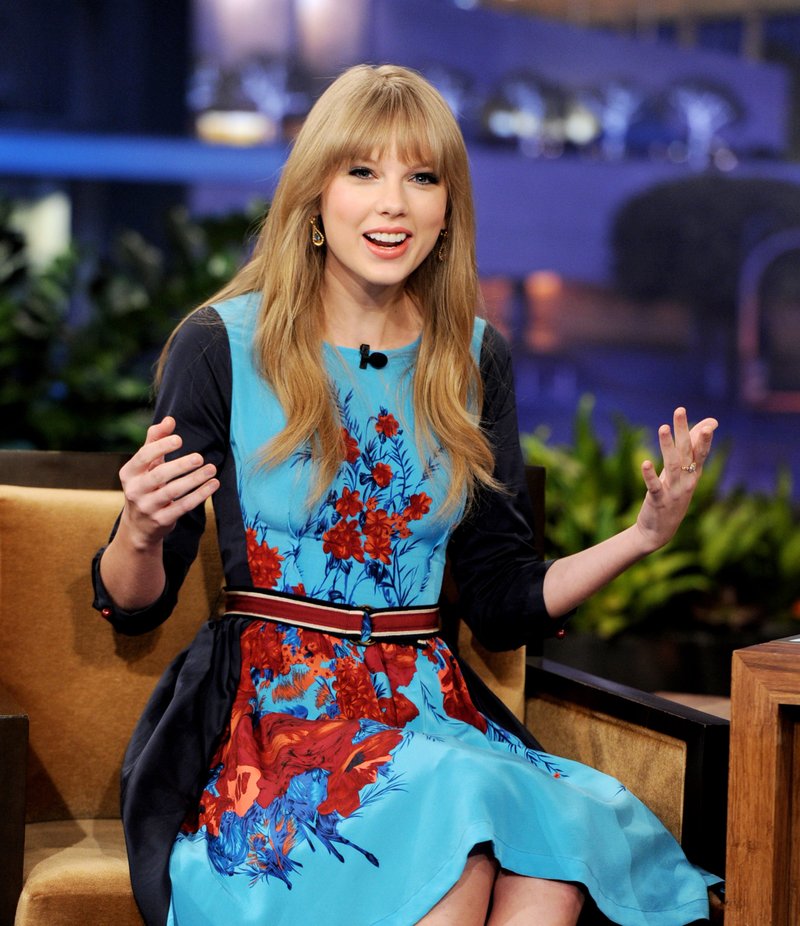 Taylor Swift at The Tonight Show With Jay Leno — photo 17