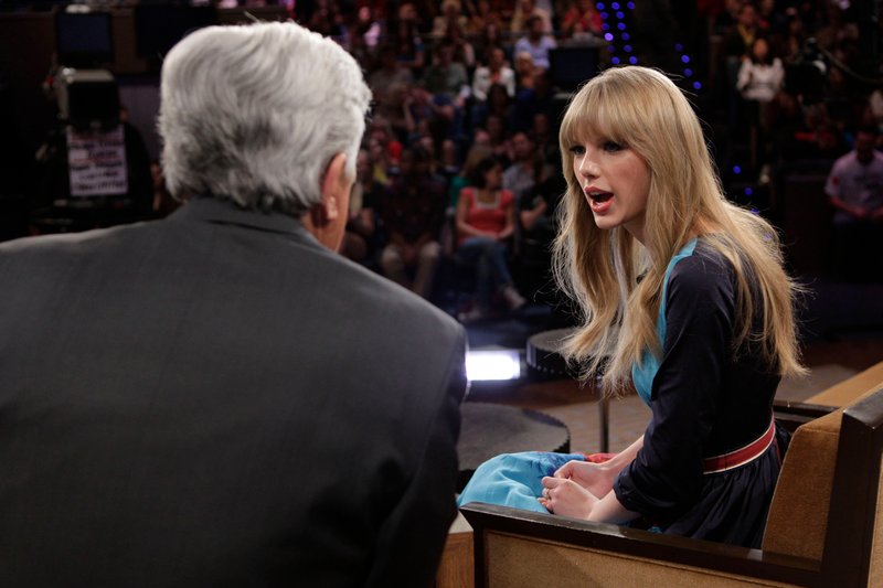 Taylor Swift at The Tonight Show With Jay Leno — photo 43