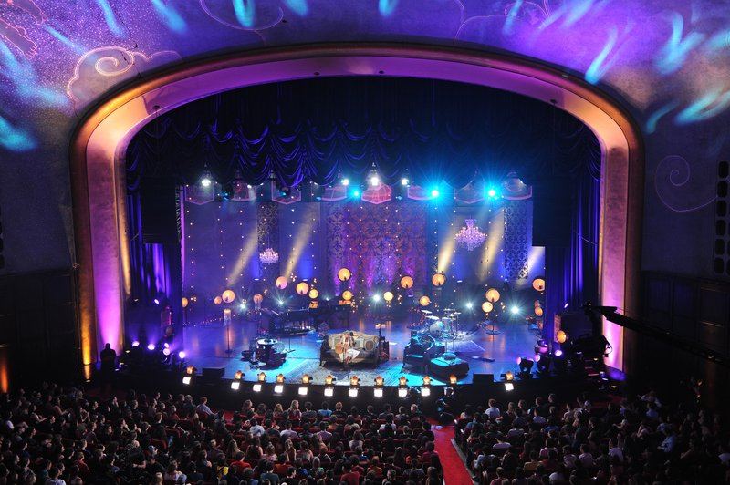 Taylor Swift at VH1 Storytellers — photo 10