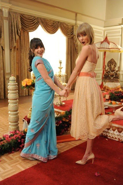 Taylor Swift at New Girl — photo 5