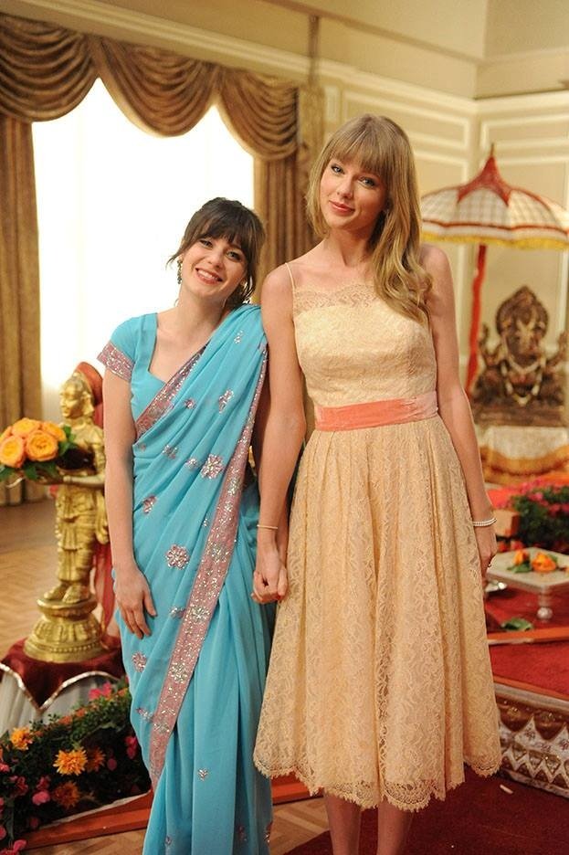 Taylor Swift at New Girl — photo 6