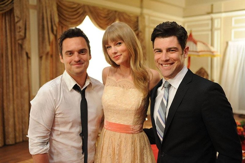Taylor Swift at New Girl — photo 7