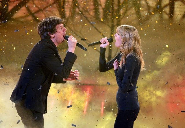 Taylor Swift at X Factor UK — photo 7