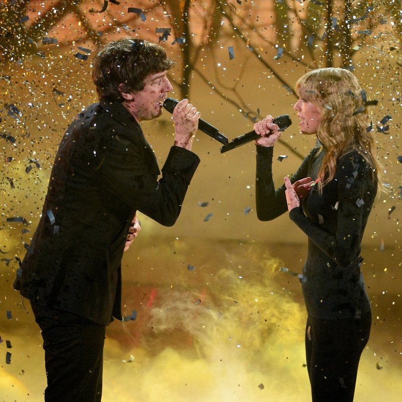 Taylor Swift at X Factor UK — photo 8