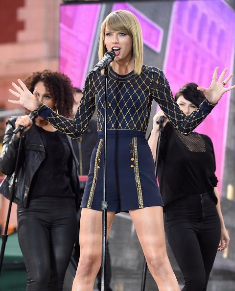 Taylor Swift at Good Morning America — photo 24