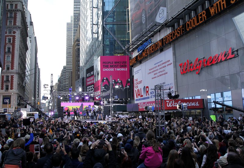 Taylor Swift at Good Morning America — photo 135