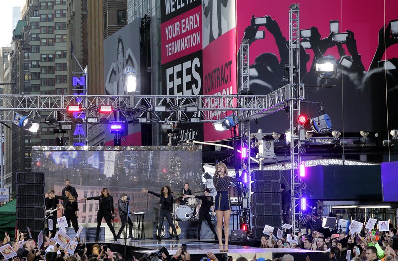 Taylor Swift at Good Morning America — photo 136