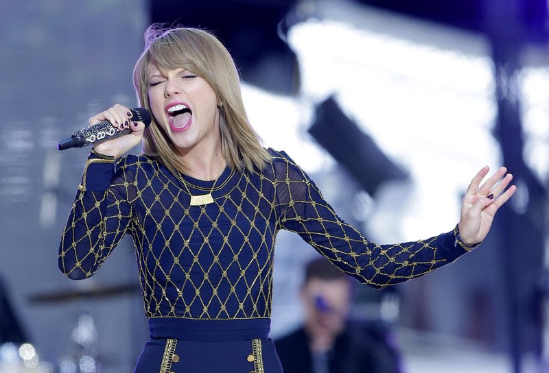 Taylor Swift at Good Morning America — photo 200