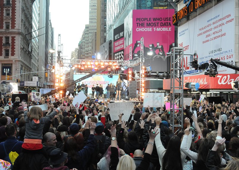 Taylor Swift at Good Morning America — photo 288