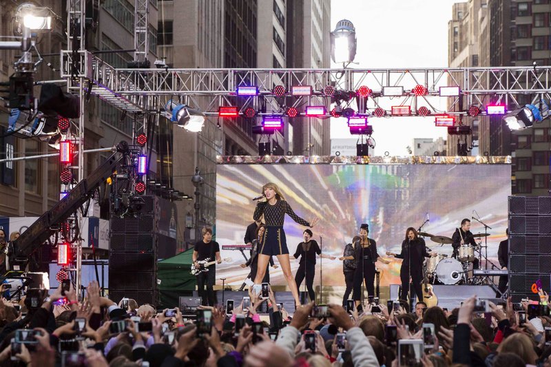 Taylor Swift at Good Morning America — photo 315