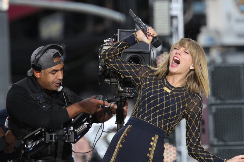 Taylor Swift at Good Morning America — photo 713