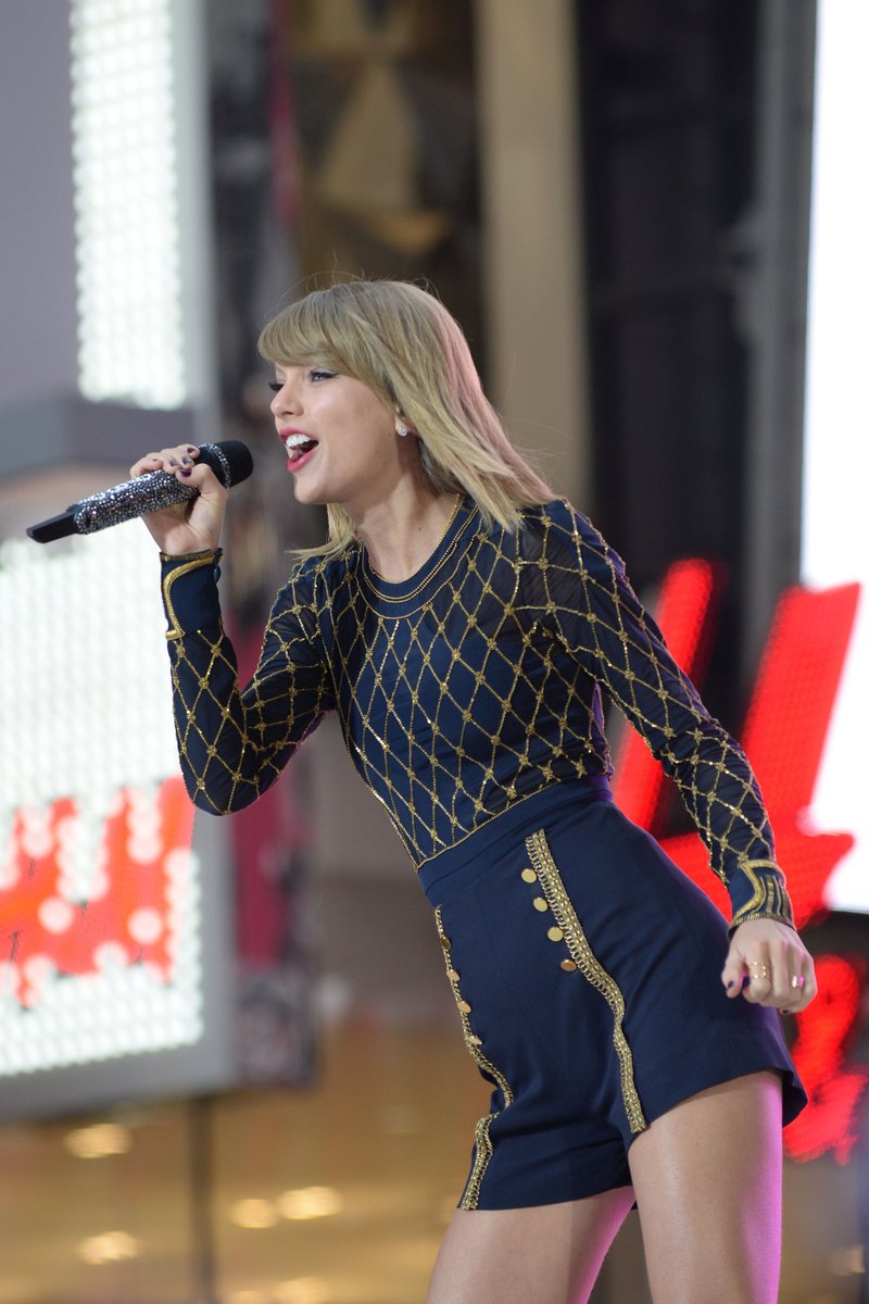 Taylor Swift at Good Morning America — photo 802