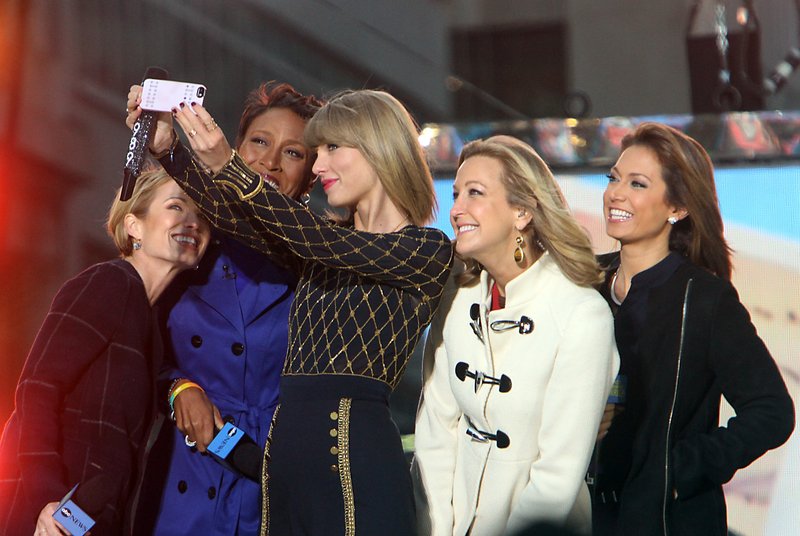 Taylor Swift at Good Morning America — photo 997