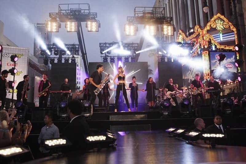 Taylor Swift at Jimmy Kimmel Live — photo 16