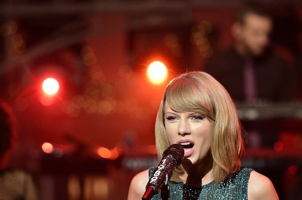 Taylor Swift at Late Show With David Letterman — photo 9