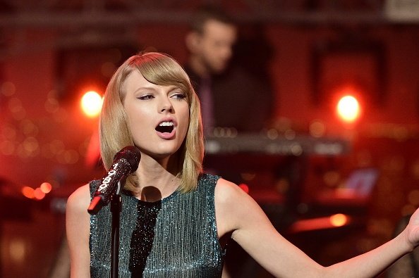 Taylor Swift at Late Show With David Letterman — photo 13