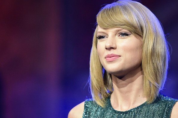 Taylor Swift at Late Show With David Letterman — photo 17