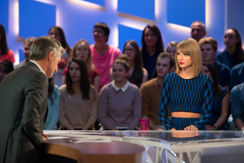 Taylor Swift at Le Grand Journal — photo 5