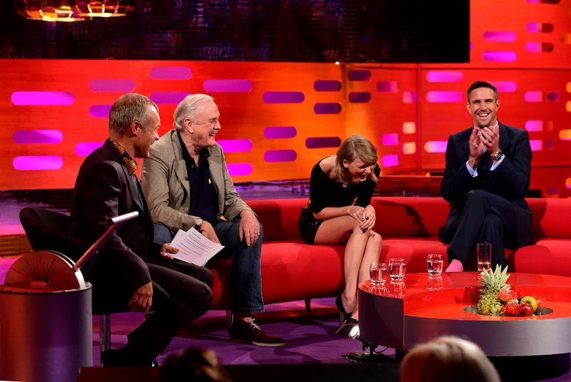 Taylor Swift at The Graham Norton Show — photo 13