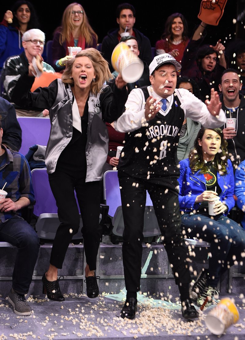 Taylor Swift at The Tonight Show Starring Jimmy Fallon (February 17, 2015) — photo 4